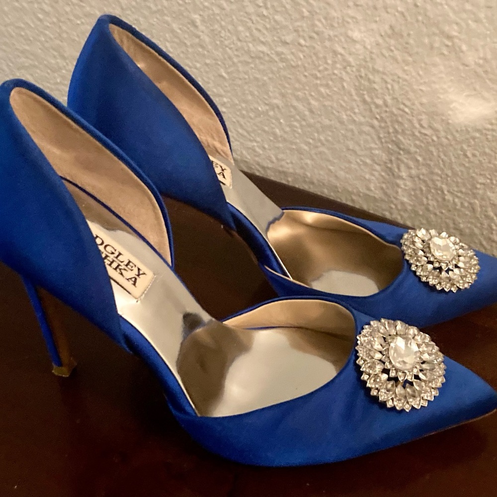 BADGLEY MISCHKA Blue Cher Jeweled Crystal Satin Leather Pumps Heels Shoes Size 7